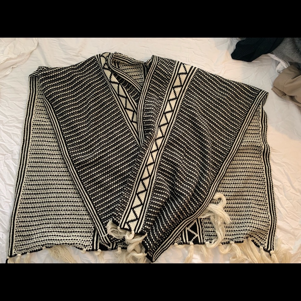 SWEATER KNIT SHAWL/PONCHO